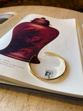 Load image into Gallery viewer, Circle Of Gold Bracelet
